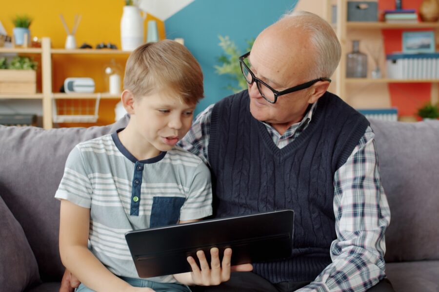 Family using tablet