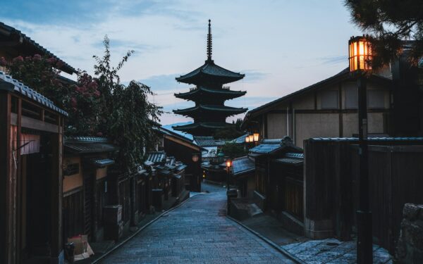Hidden viewpoints and local corners in Kyoto’s historic districts