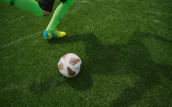 How balance and core control quietly shape every move you make on the field