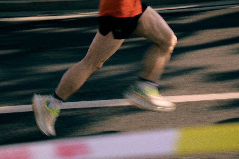 Smartwatch runner outdoor