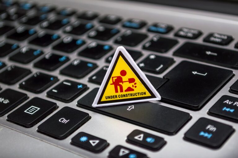 Laptop keyboard close