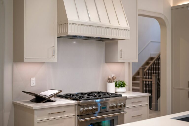 Kitchen range hood