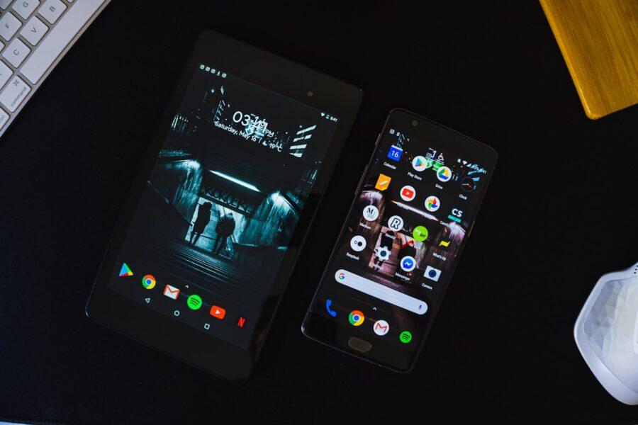 Minimal smartphone home