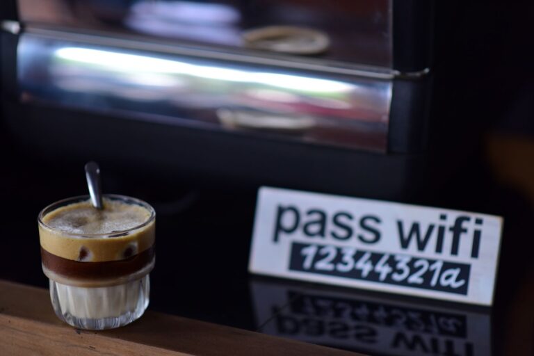 Coffee shop public