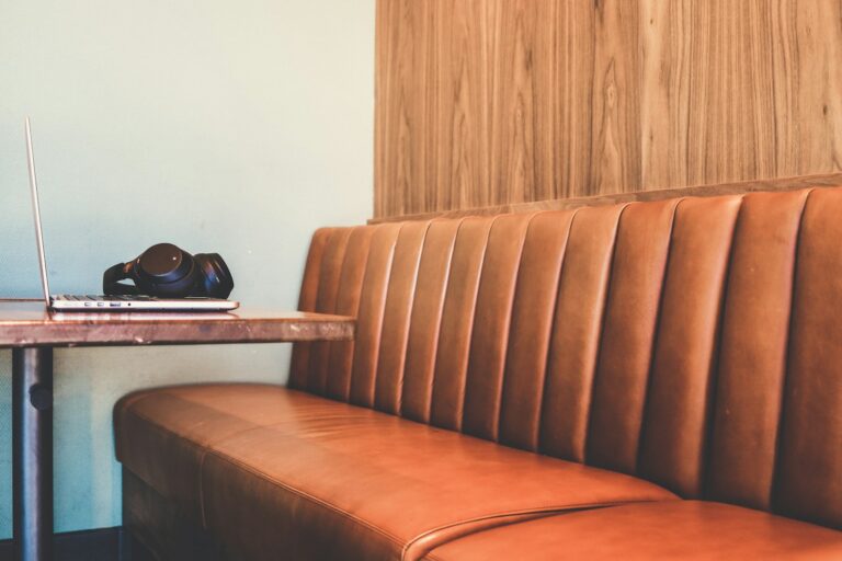 Coffee shop public
