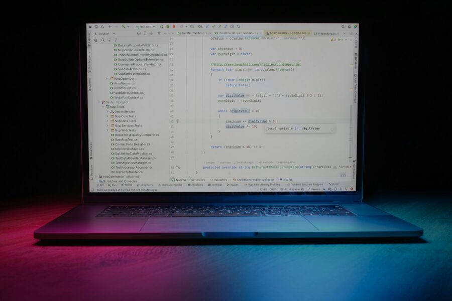 Laptop screen multiple