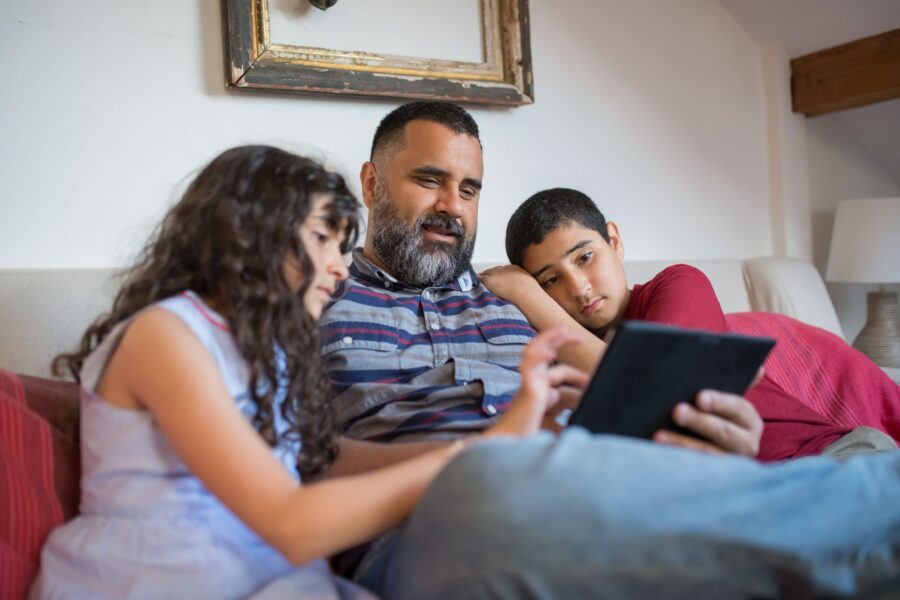 Family using tablet