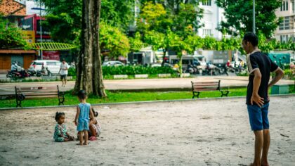 Making outdoor play part of family life again