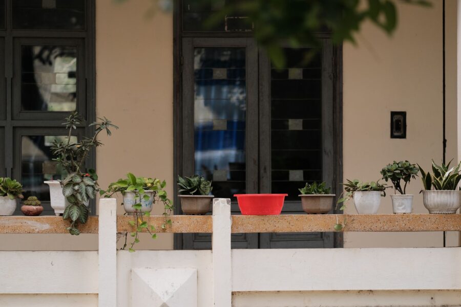 Small balcony container