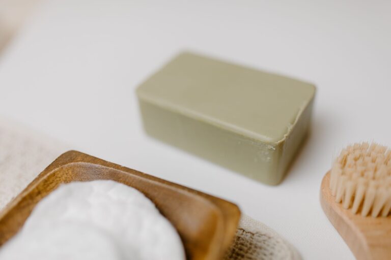 Solid shampoo bar