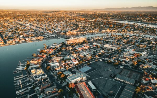 Slow days by the sea: how to enjoy a longer stay in a small coastal town