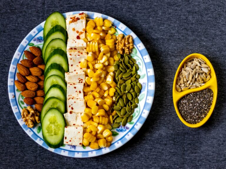 Protein snack box