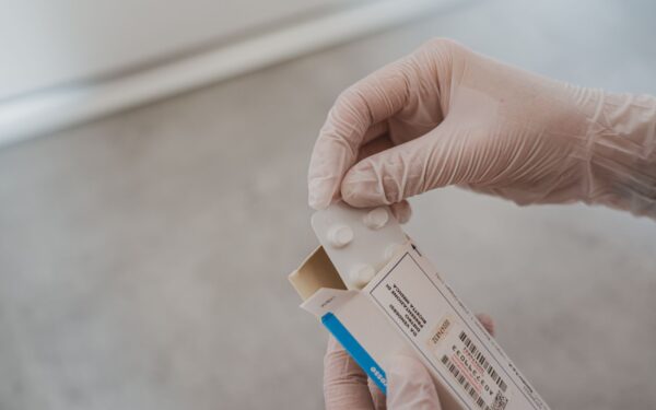 Smart ways to read medicine labels so you use them safely